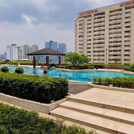Makati Penthouse With Stunning City Skyline View Manila Luaran gambar