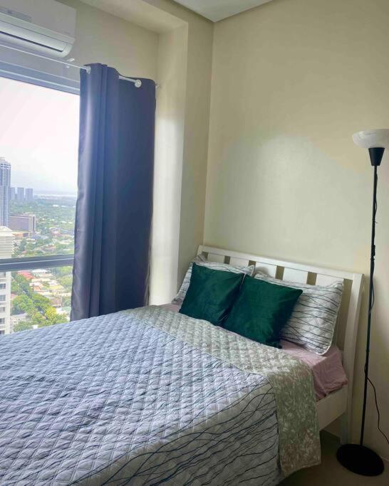 Makati Penthouse With Stunning City Skyline View Manila Luaran gambar