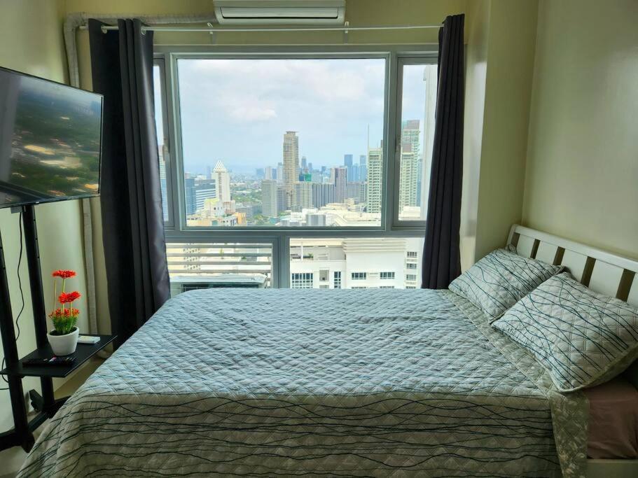 Makati Penthouse With Stunning City Skyline View Manila Luaran gambar