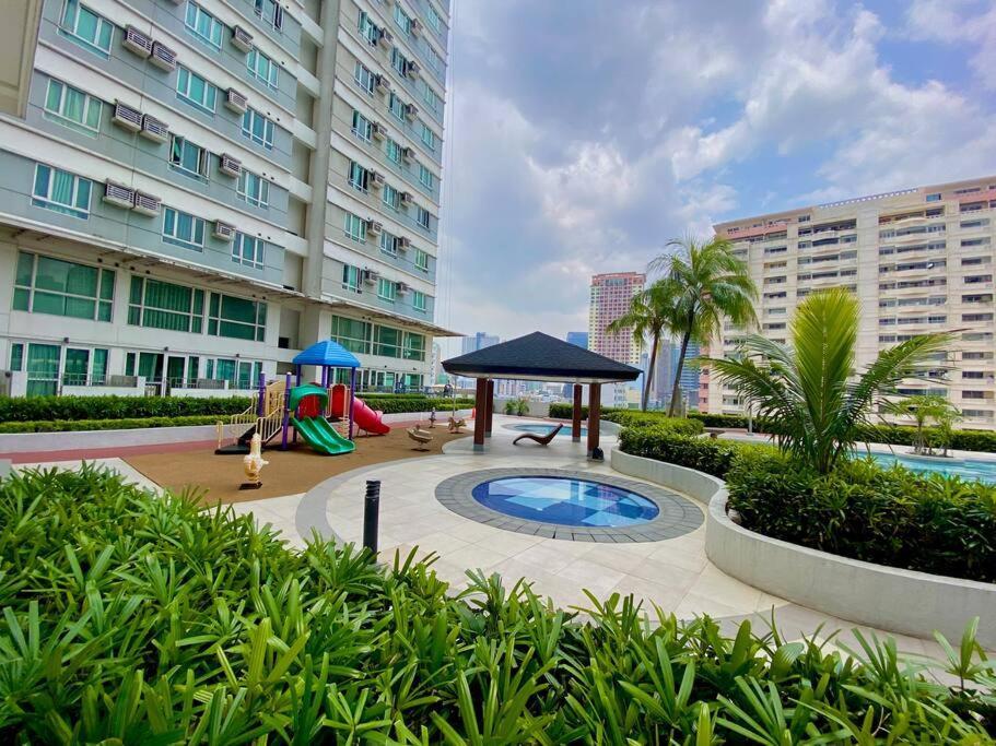 Makati Penthouse With Stunning City Skyline View Manila Luaran gambar